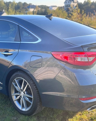 Hyundai Sonata cena 70900 przebieg: 76800, rok produkcji 2016 z Trzcianka małe 67